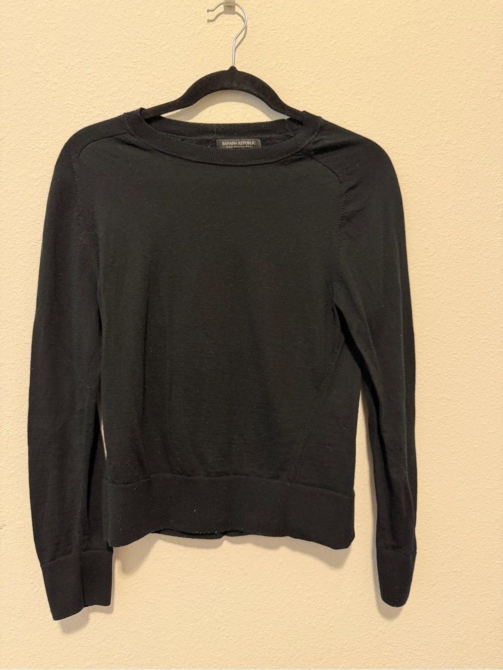 Banana Republic Black Women's Lightweight Crewneck Sweater